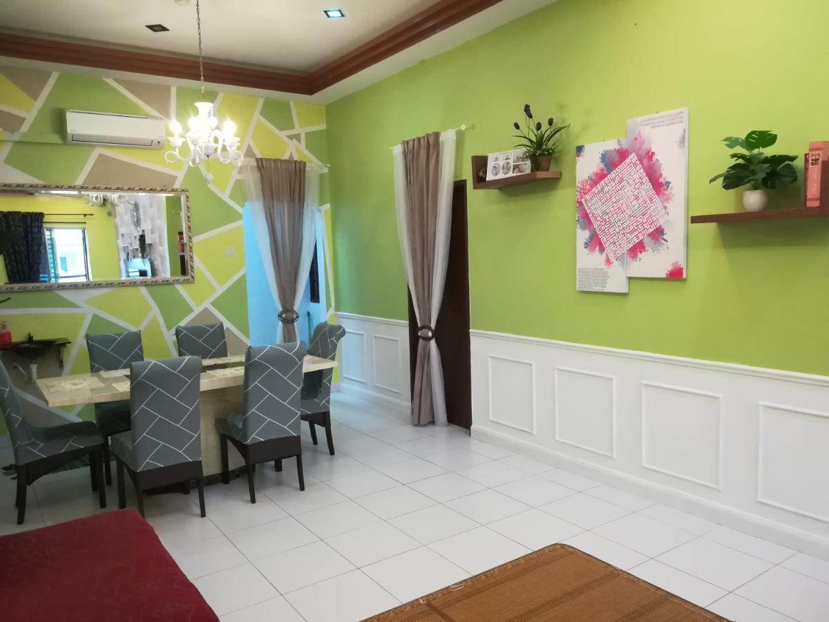 D Wangi Homestay Pasir Gudang At Ecotropic Exteriör bild
