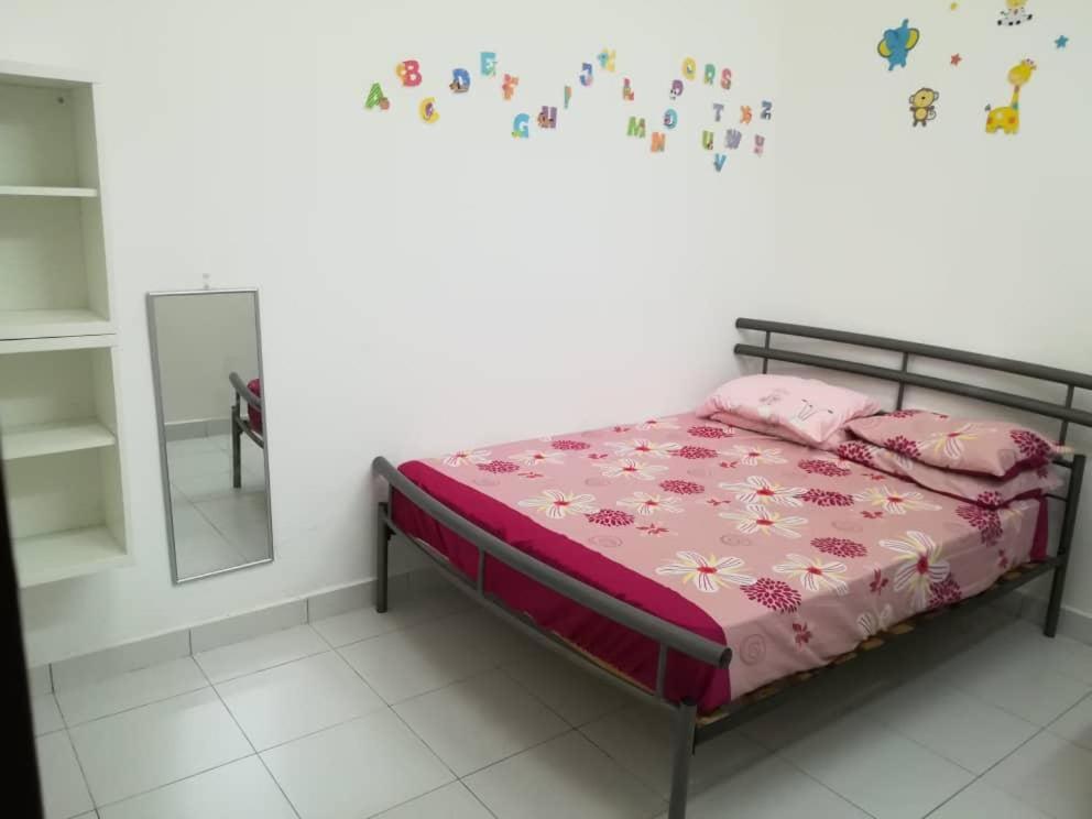 D Wangi Homestay Pasir Gudang At Ecotropic Exteriör bild