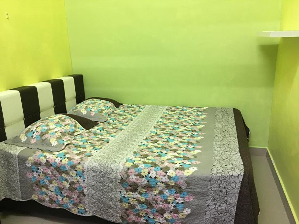 D Wangi Homestay Pasir Gudang At Ecotropic Exteriör bild
